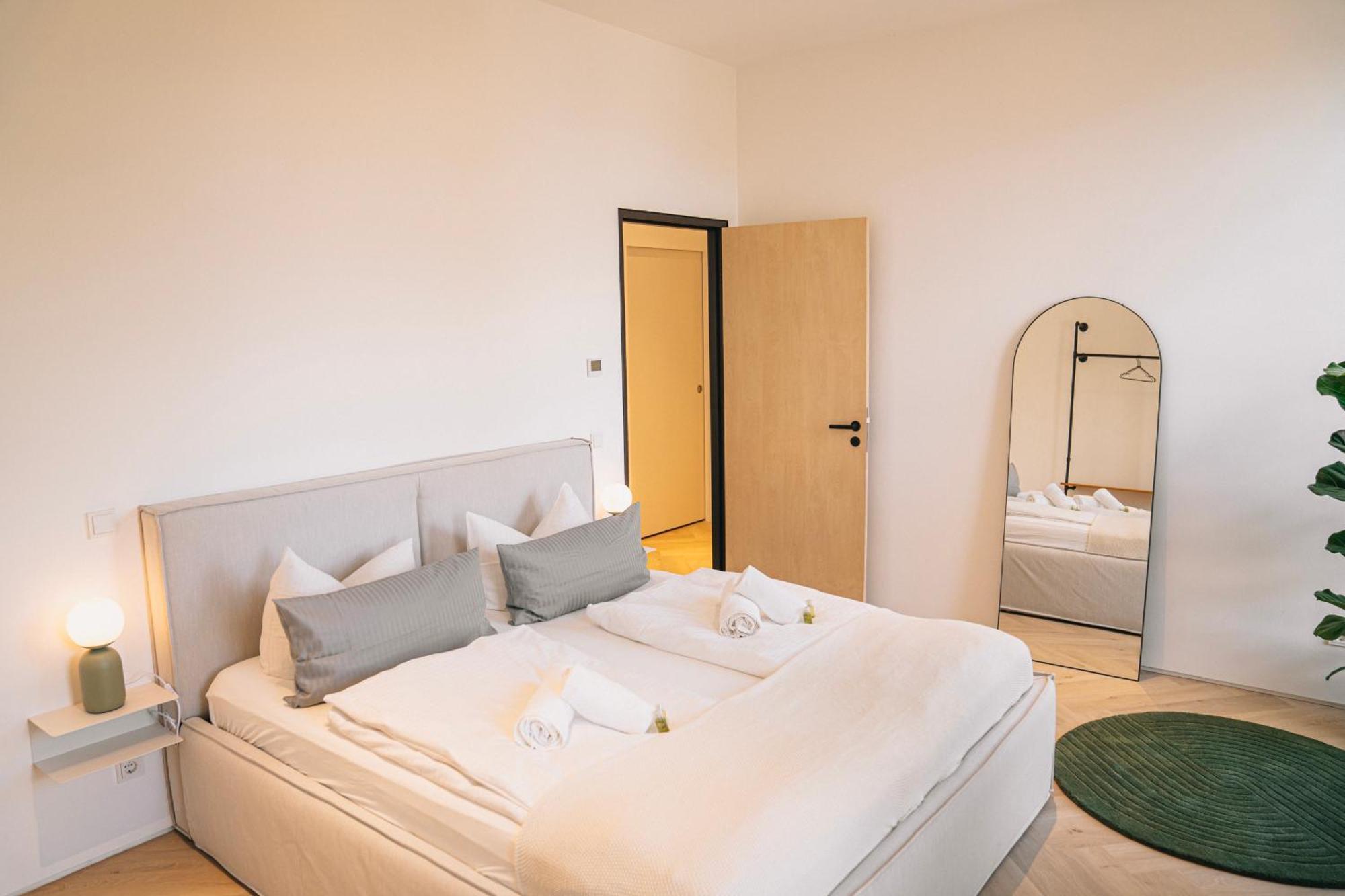 Rr - Penthouse - Luxe 105 Qm - Central - Wifi Magdeburg Eksteriør billede